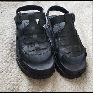 Y2k style platform sandals! Super cute & comfy. Size 9.